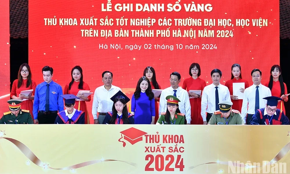 Hanoi’s outstanding valedictorians inscribed in the Golden Book at Van Mieu